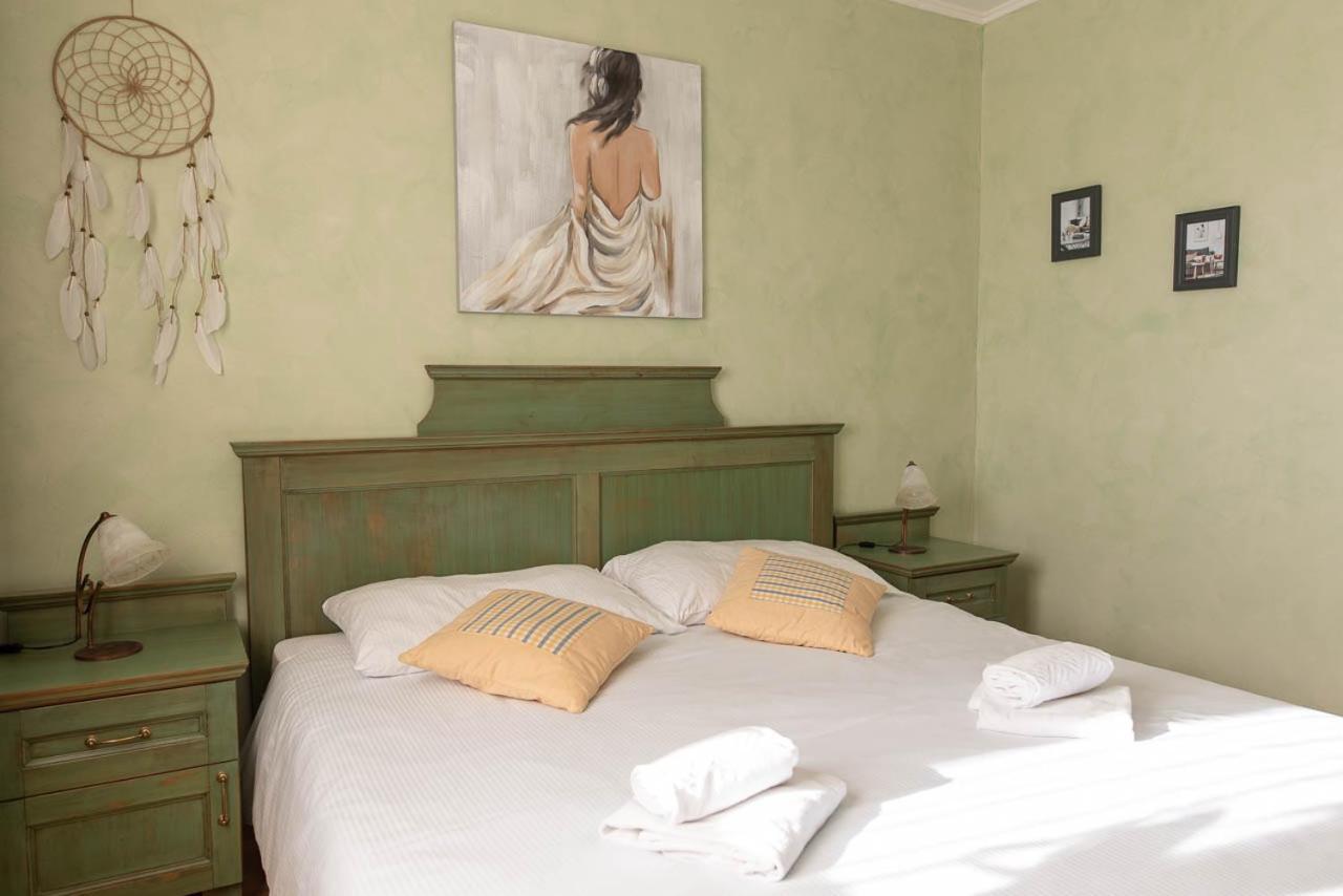 Domacija Pri Damjanu Guest house Kozina